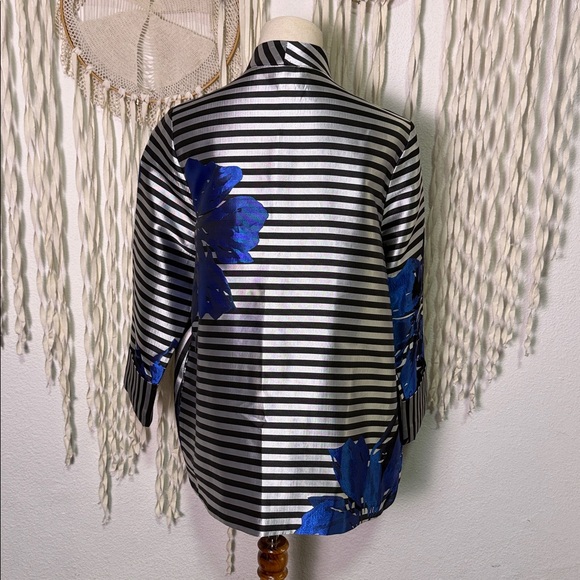 IC by Connie K Striped Floral Jacket in Silver Black and Bright Blue L - Picture 4 of 11